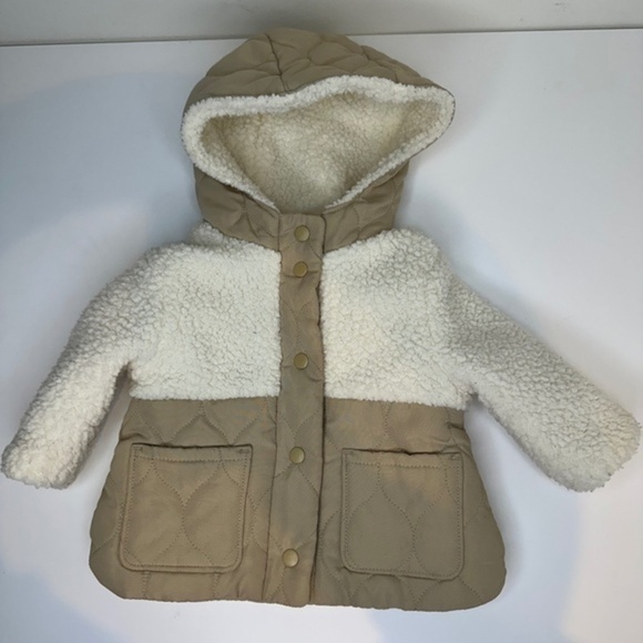 Old Navy Sherpa baby jacket size 3-6 month - Picture 1 of 8